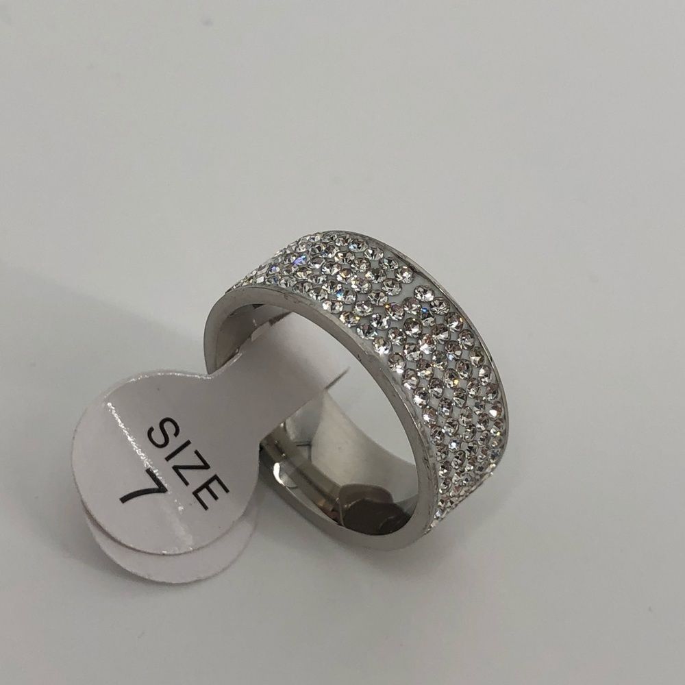 NWT Stainless Steel Women‎ Wedding Ring Silver